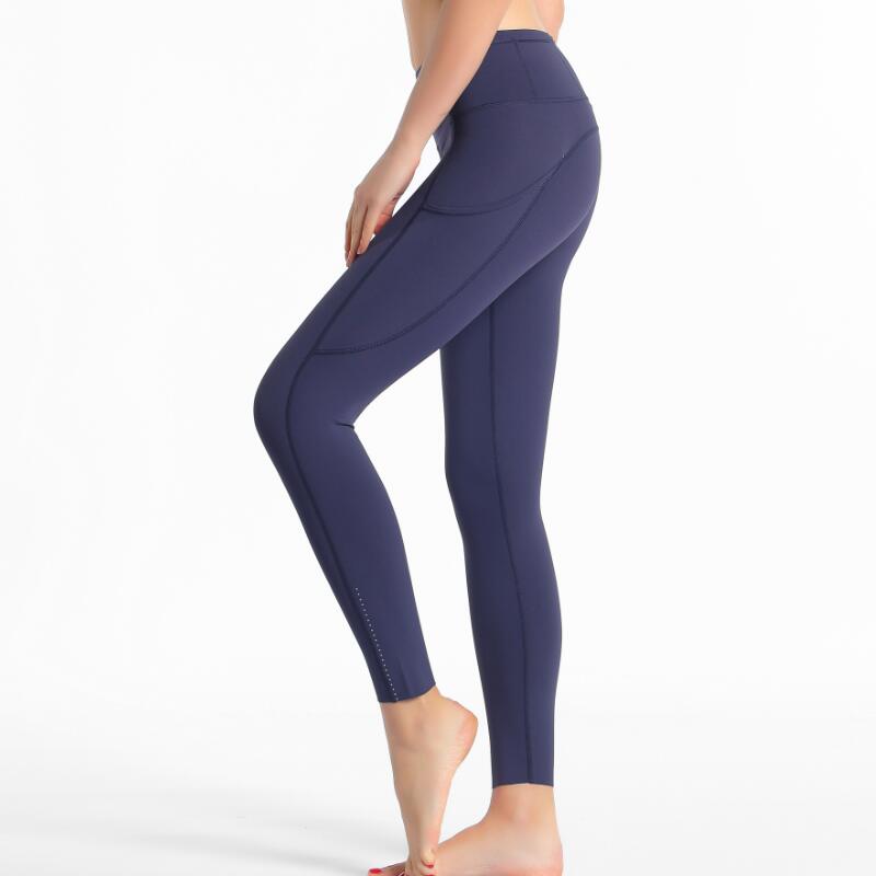 Solid color leggings with pockets Seductively Posh LLC